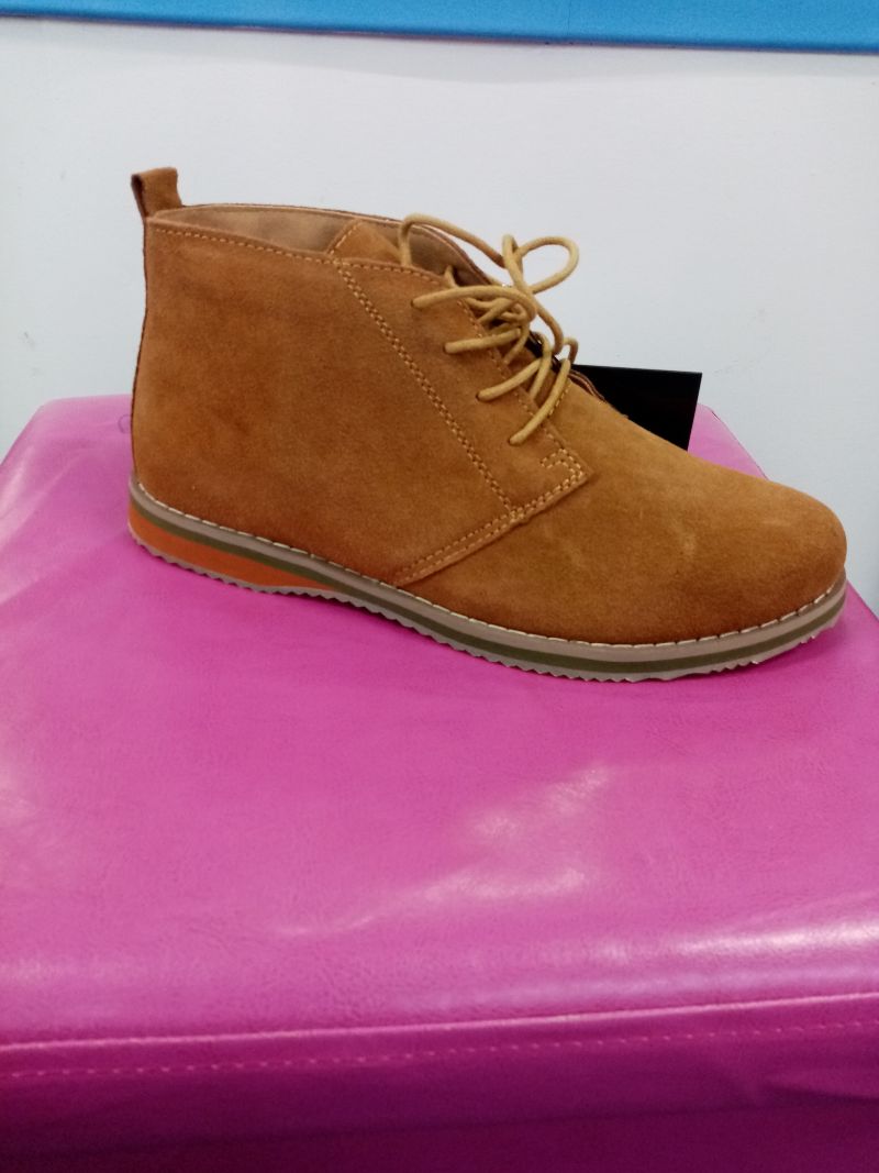 Suede desert boot